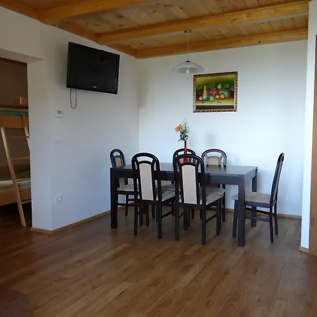 Trebusak Laze v Tuhinju