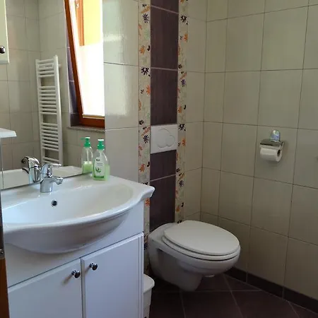 Trebusak Laze v Tuhinju