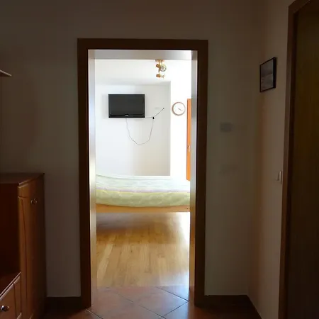 Trebusak Laze v Tuhinju