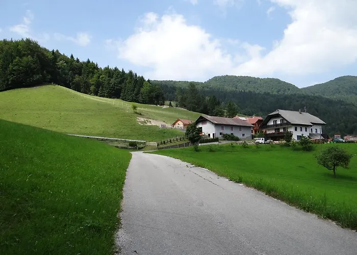 Trebusak Laze v Tuhinju